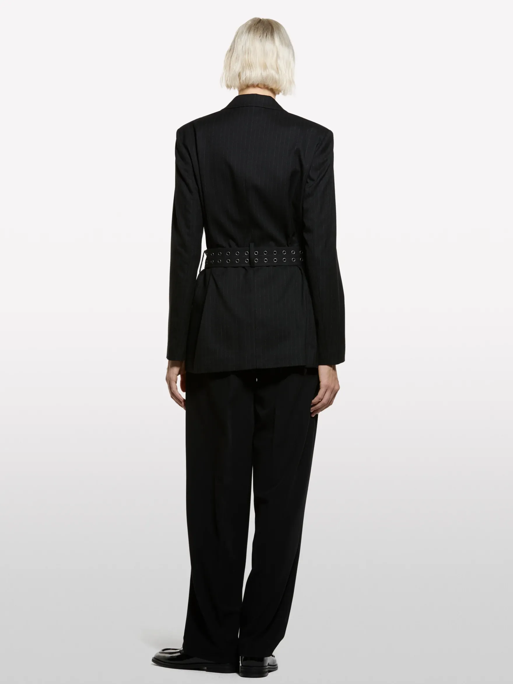 Blazer gessato con cintura