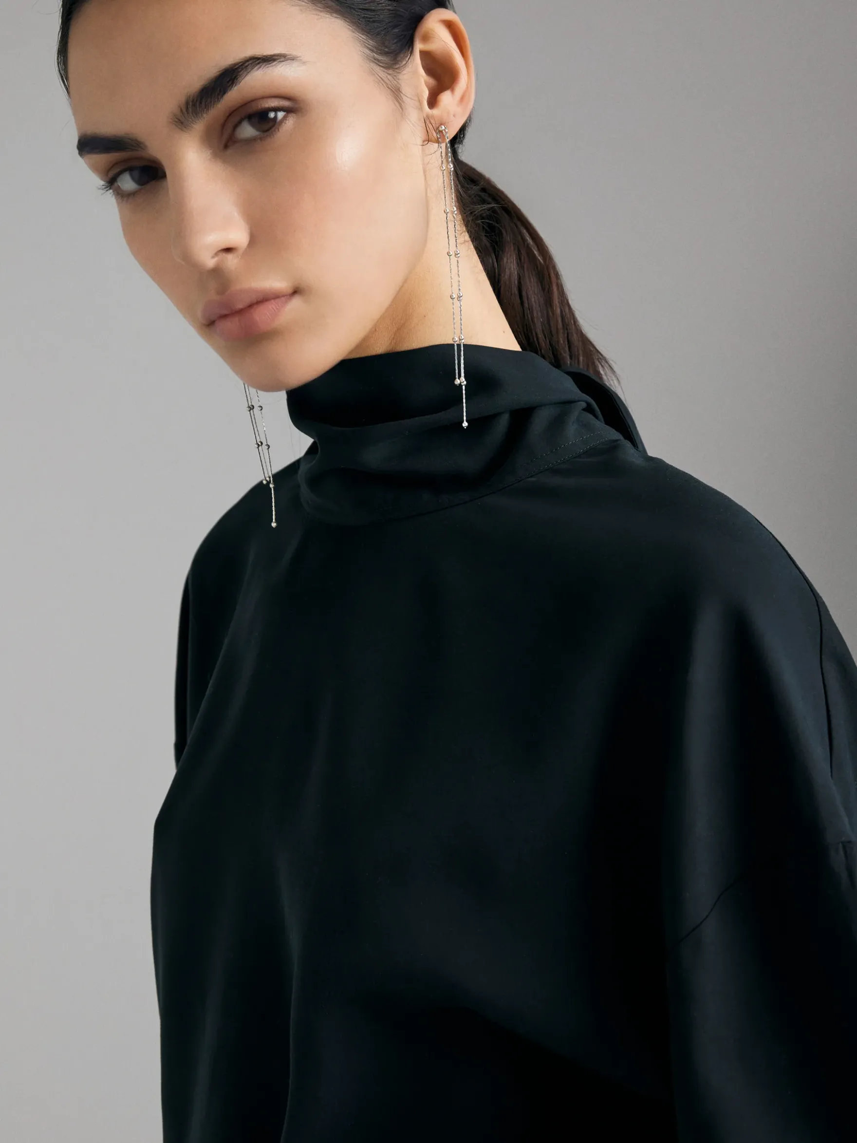 Blusa con sciarpina