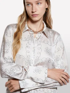 Camicia beige in satin stampato