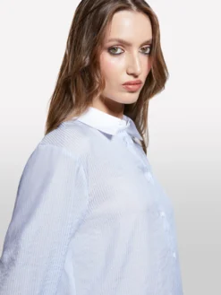 Camicia comfort fit azzurra a righe