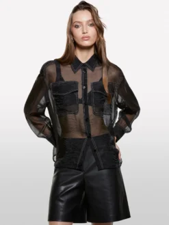 Camicia nera trasparente con tasconi