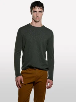 Maglia regular fit verde militare con girocollo