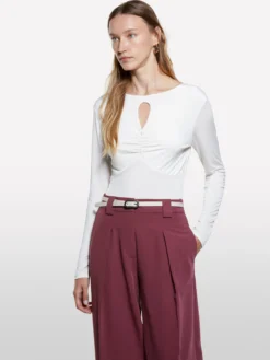 Maglietta bianco panna con arriccio