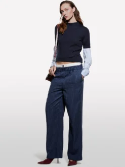 Pantaloni blu scuro a righe con boxer