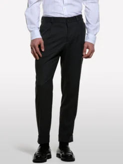 Pantaloni formali con risvolto