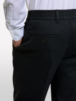 Pantaloni formali con risvolto