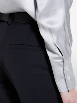 Pantaloni neri con raso