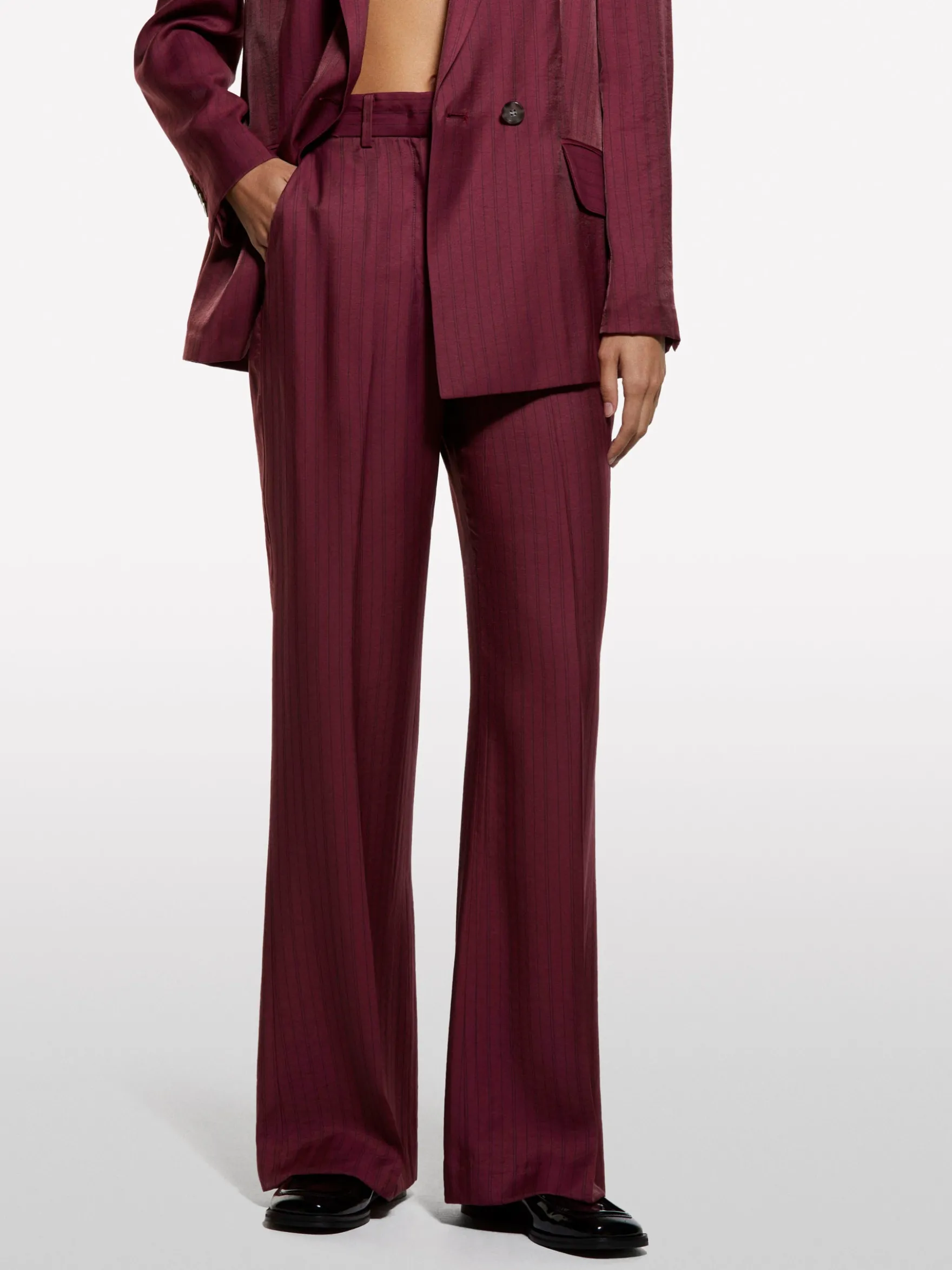 Pantaloni rosa blush a righe