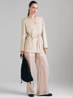 Pantaloni semi trasparenti
