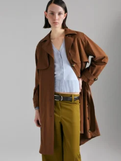 Trench fluido con cintura