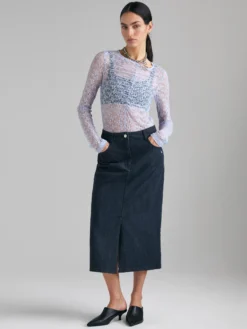 T-shirt in pizzo con arriccio
