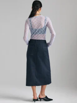 T-shirt in pizzo con arriccio